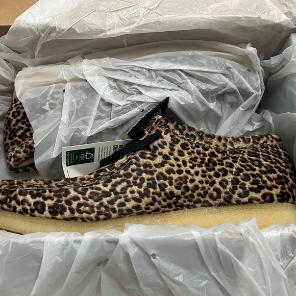 CLARKS Wallabee Leopard print - Picture 3 of 15